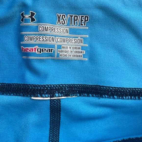 UNDER ARMOUR SIZE XS WOMEN'S AQUA BLUE -BLACK PATTERN CAPRI ACTIVEWEAR LEGGINGS - Picture 5 of 7